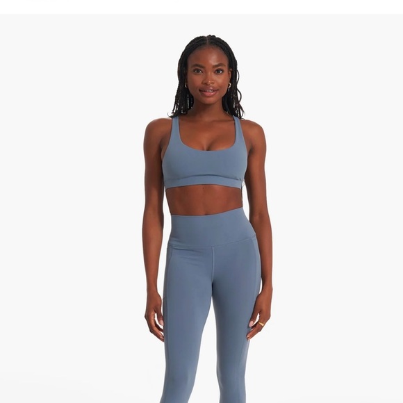 Vuori Daily Bra - Picture 1 of 8